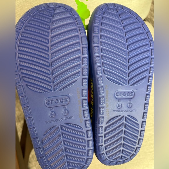 NWT Frosted Flakes × Crocs Cozzzy Sandals Size Men’s 5 women’s 7 - Picture 5 of 6